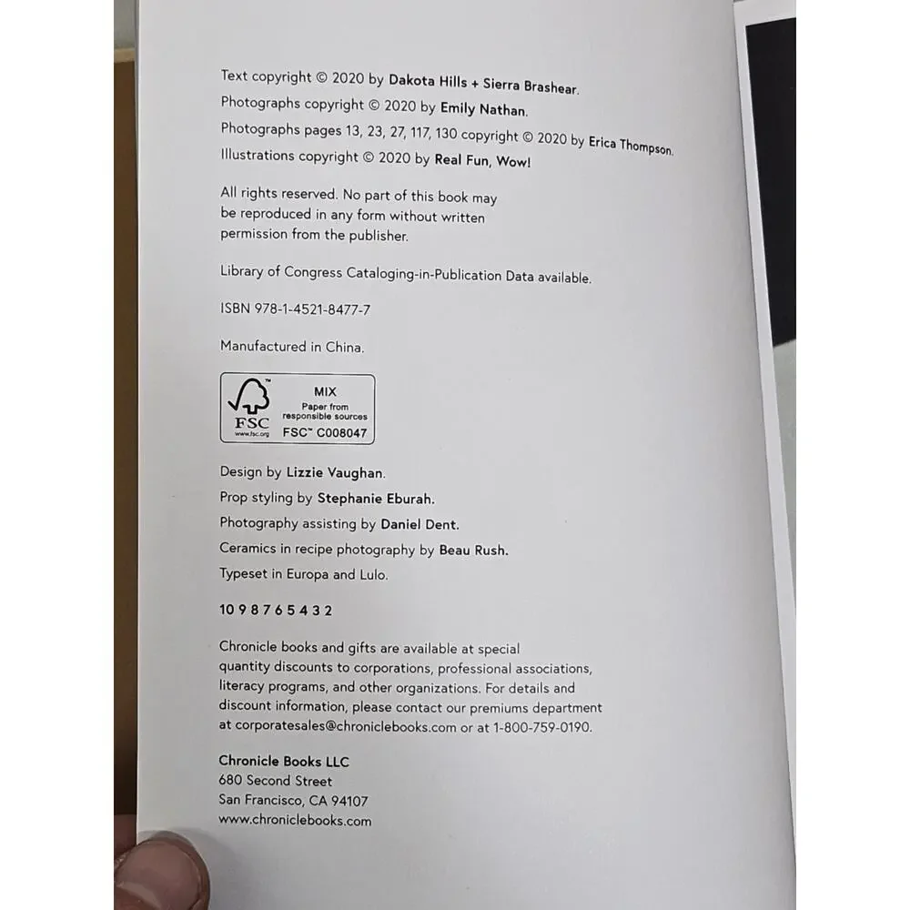 Moon Bath : Bathing Rituals and Recipes for Relaxation and Vitality - Picture 4 of 16